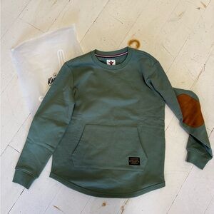 Karaku Men’s sweatshirt NWT